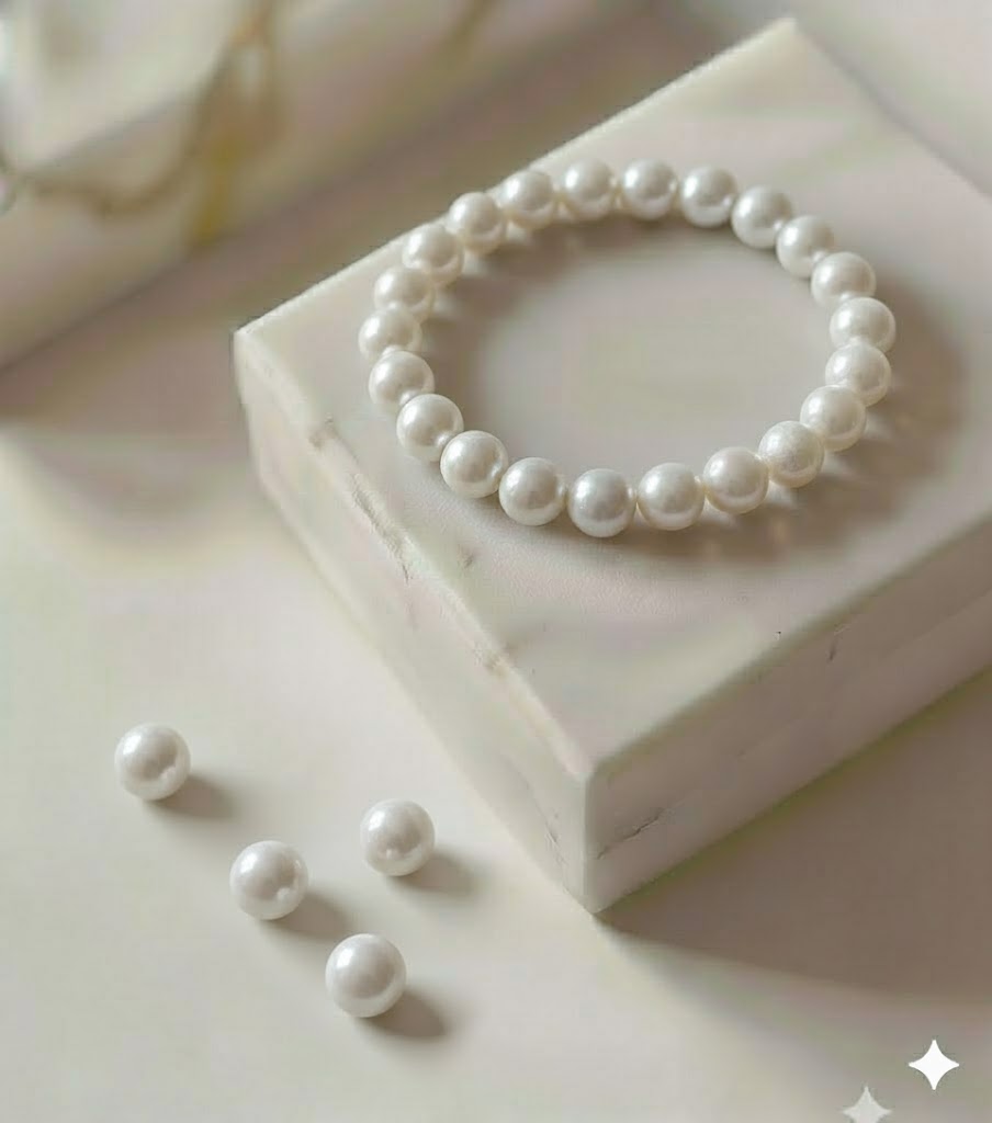 Mother of Pearls Crystal Bracelet