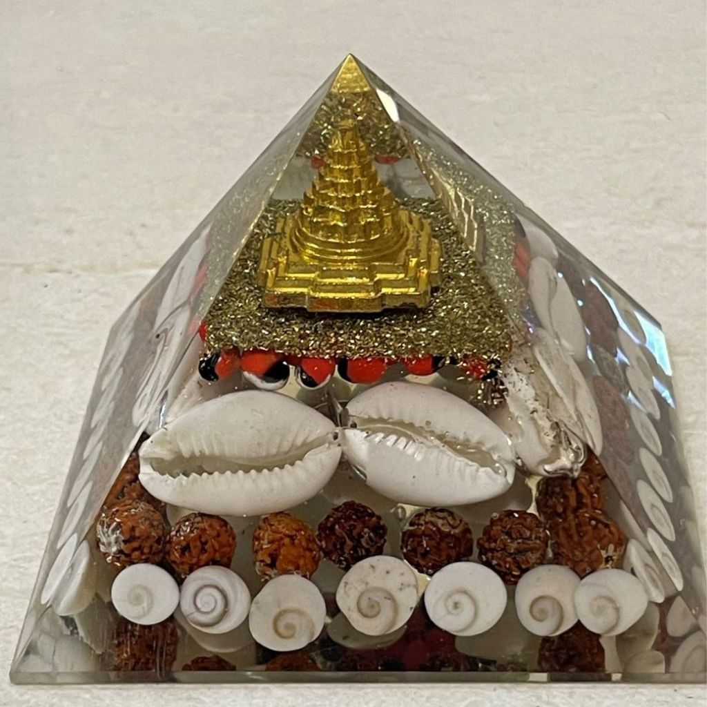 Laxmi Yantra Gomati Chakra Pyramid